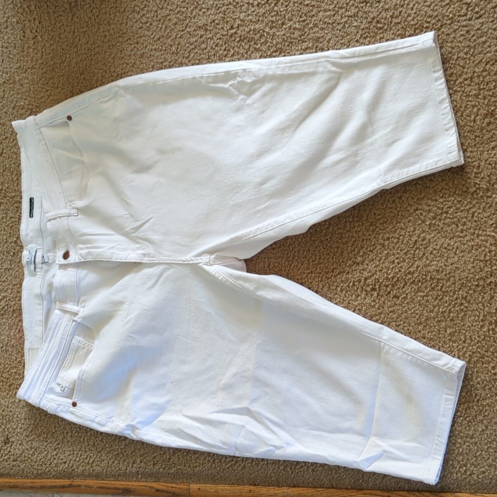 Judy blue white capris